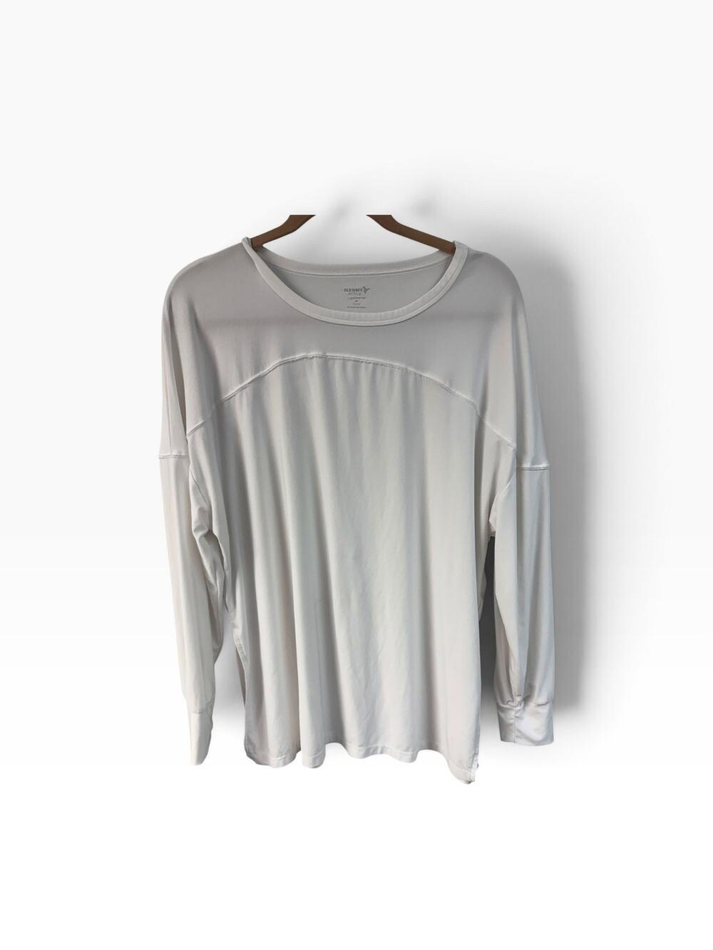 Old Navy Active Long Sleeve Workout Top White Size M Maternity Breastfeeding